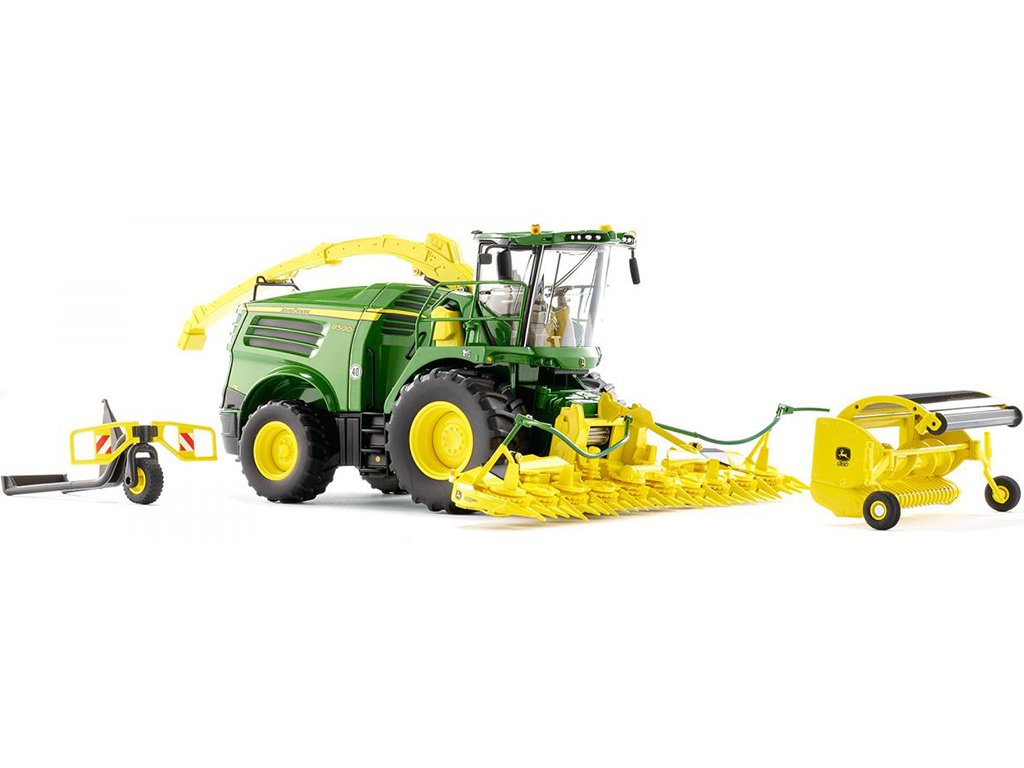 Model Agro řezačky John Deere 8500i s adaptéry